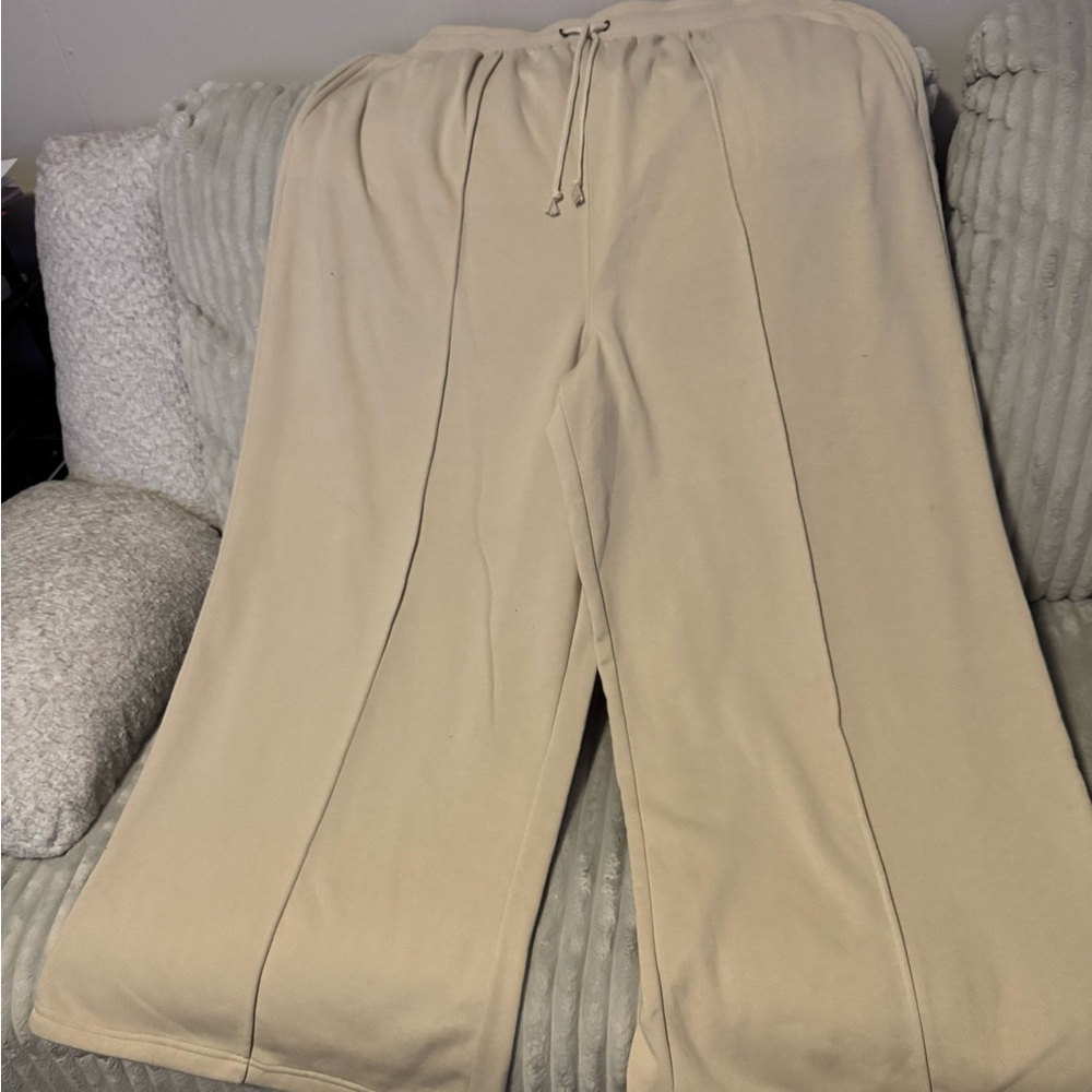 Women’s Wide Leg Jogging Pants